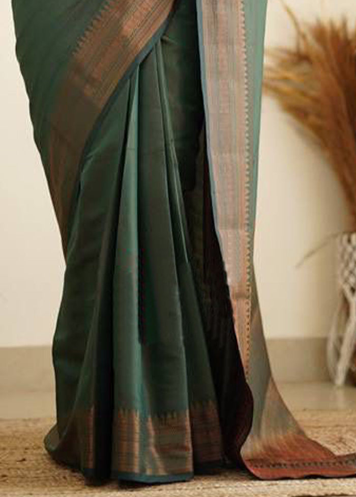 Mehendi Banarasi Silk Saree With Blouse Piece Footlocker Finishline For Sale