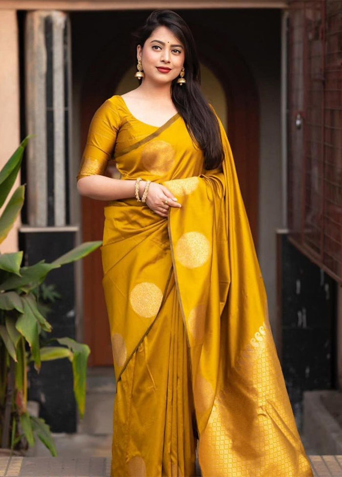 Yellow Banarasi Silk Saree With Blouse Piece Outlet Official