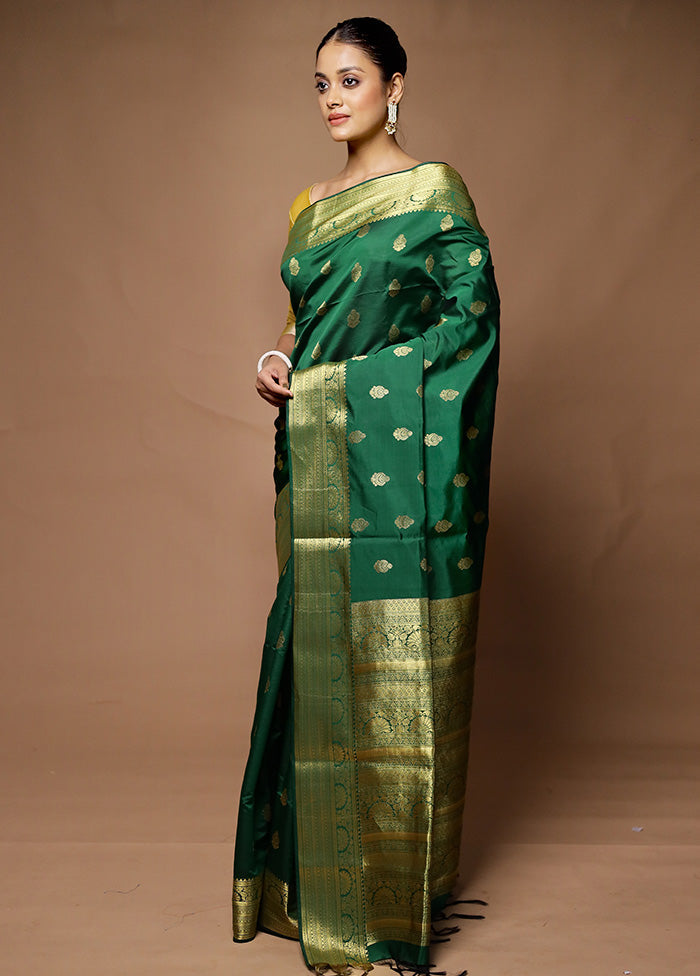 Green Kanjivaram Silk Saree With Blouse Piece Fashion Style For Sale