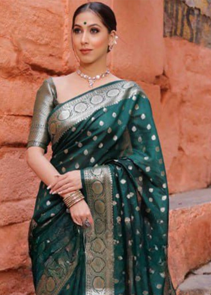 Green Banarasi Silk Saree With Blouse Piece Newest Online