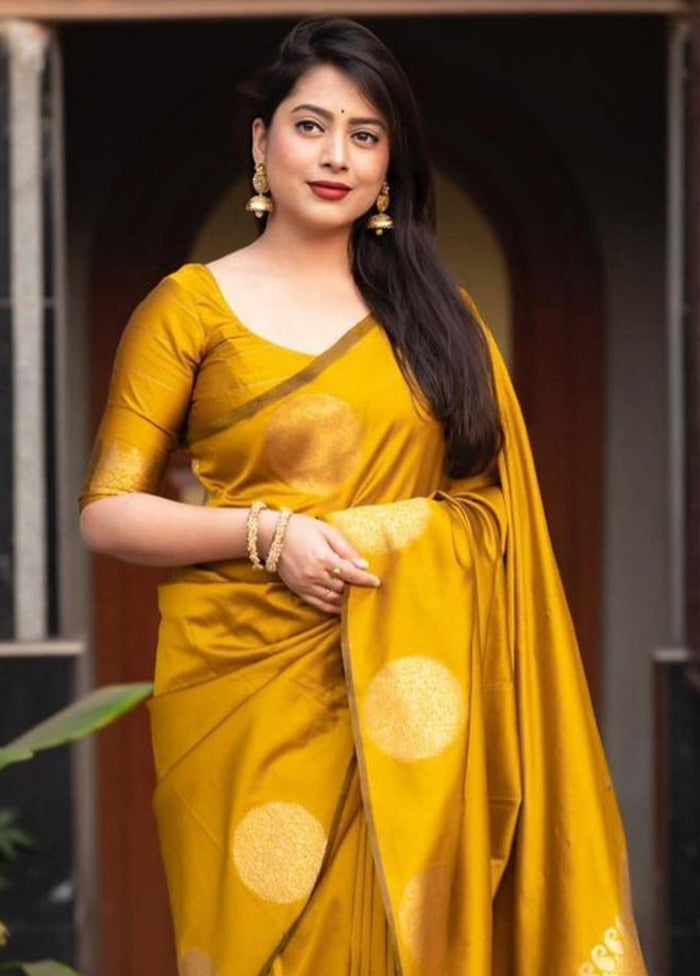 Yellow Banarasi Silk Saree With Blouse Piece Outlet Official