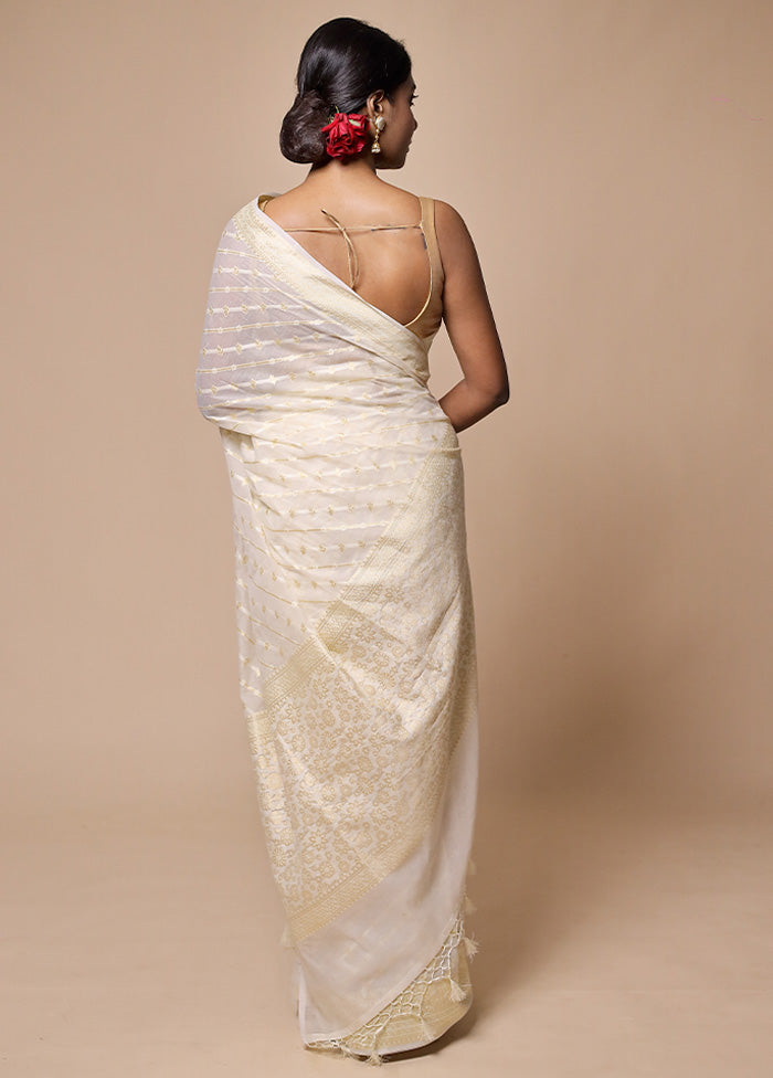 White Kora Silk Saree With Blouse Piece In China Online