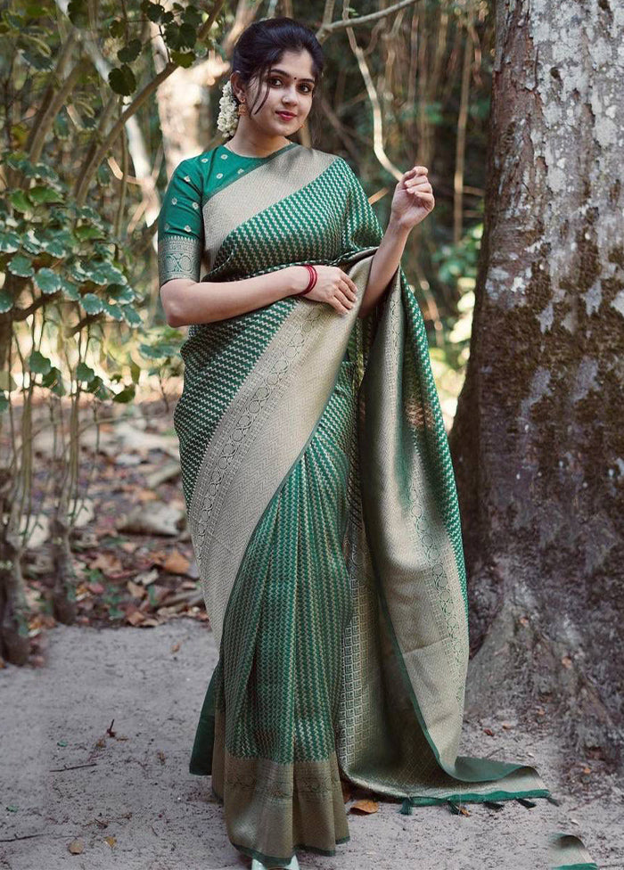 Green Banarasi Silk Saree With Blouse Piece Stockist Online