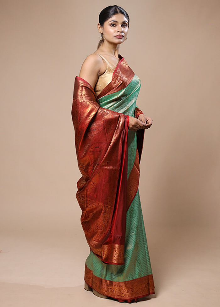 Green Kanjivaram Silk Saree With Blouse Piece Very Cheap Pice