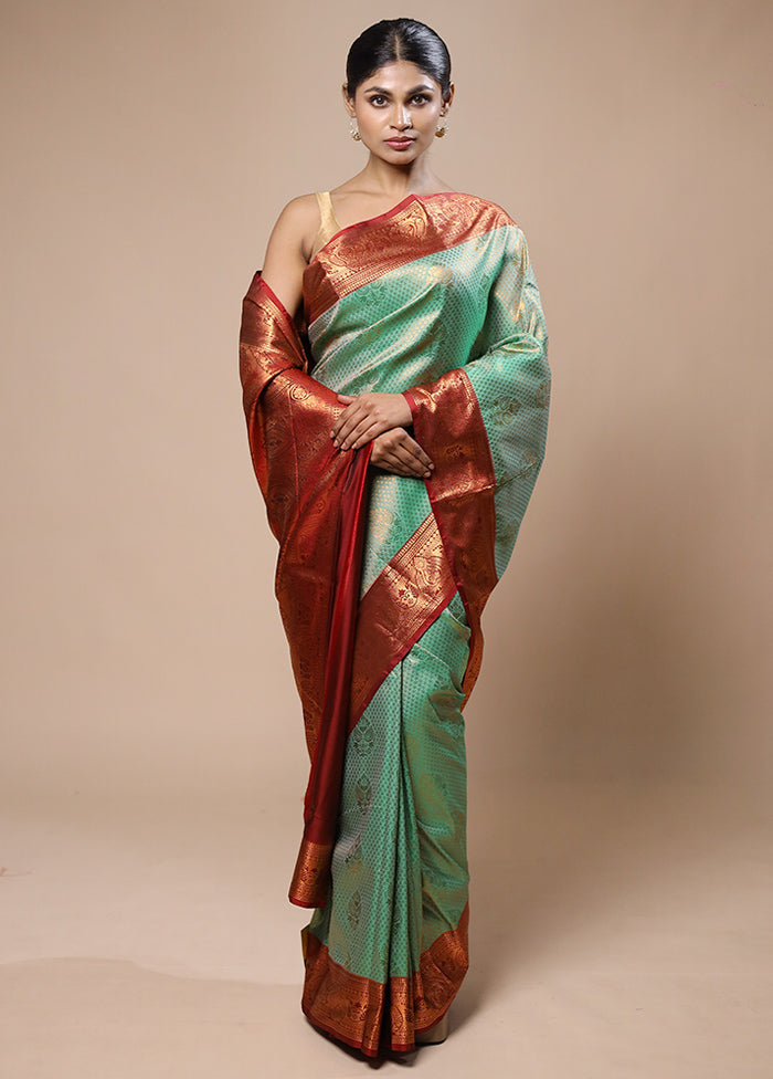 Green Kanjivaram Silk Saree With Blouse Piece Very Cheap Pice