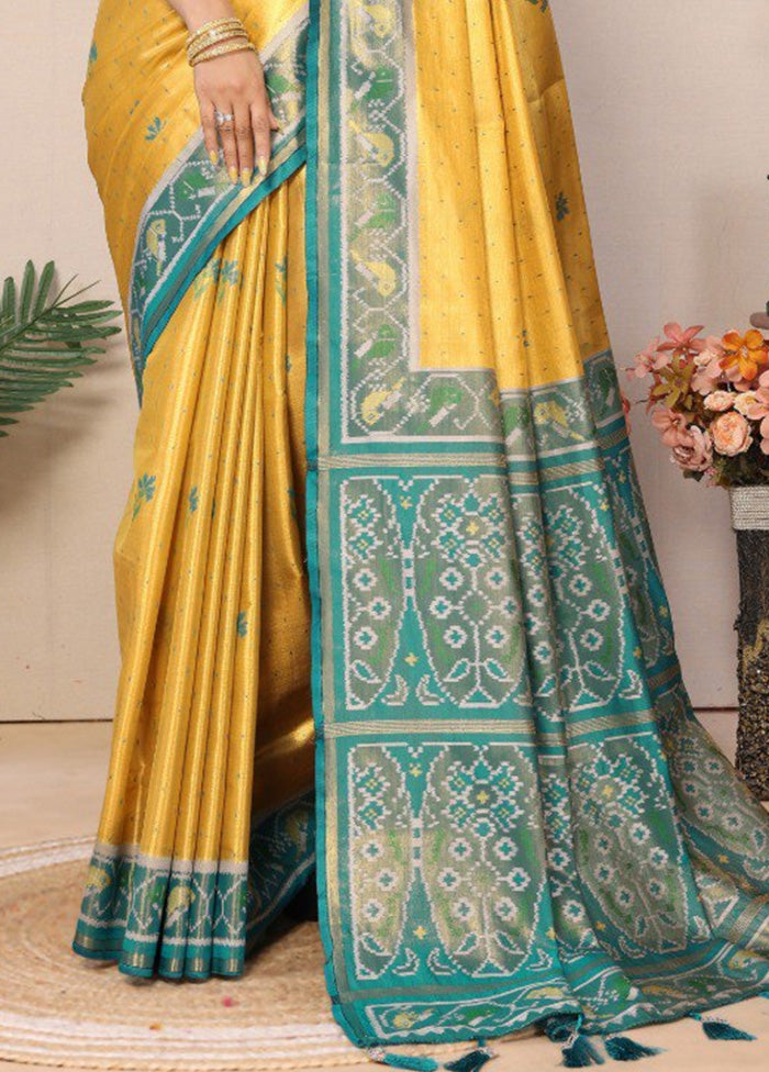 Yellow Banarasi Silk Saree With Blouse Piece Comfortable Cheap Pice