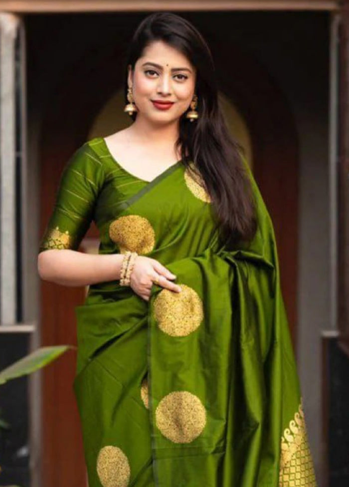 Green Banarasi Silk Saree With Blouse Piece Discount Online