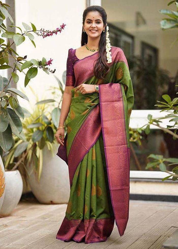 Green Banarasi Silk Saree With Blouse Piece New Arrival For Sale