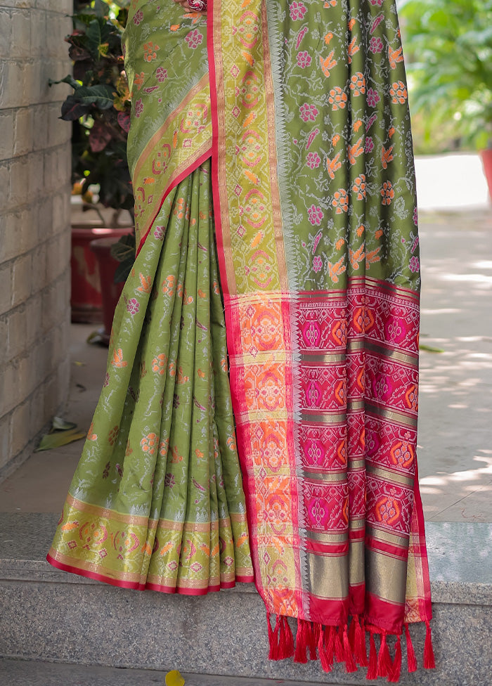 Olive Green Spun Silk Saree With Blouse Piece Cheap Sale Release Dates