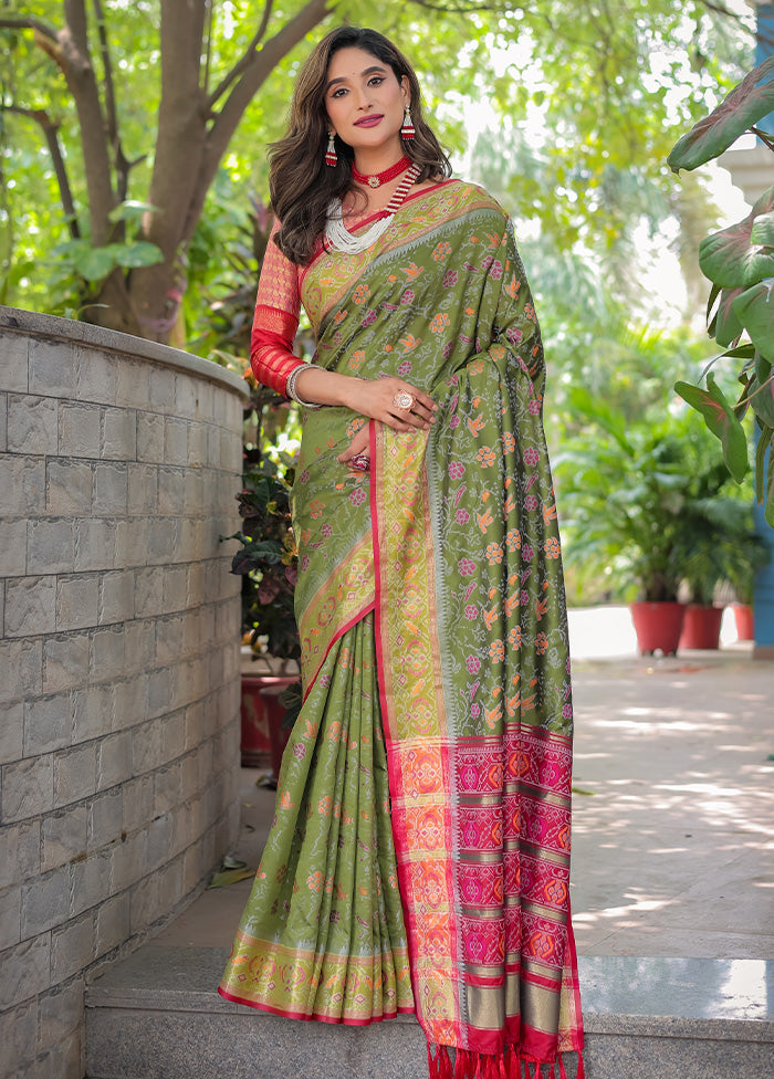 Olive Green Spun Silk Saree With Blouse Piece Cheap Sale Release Dates