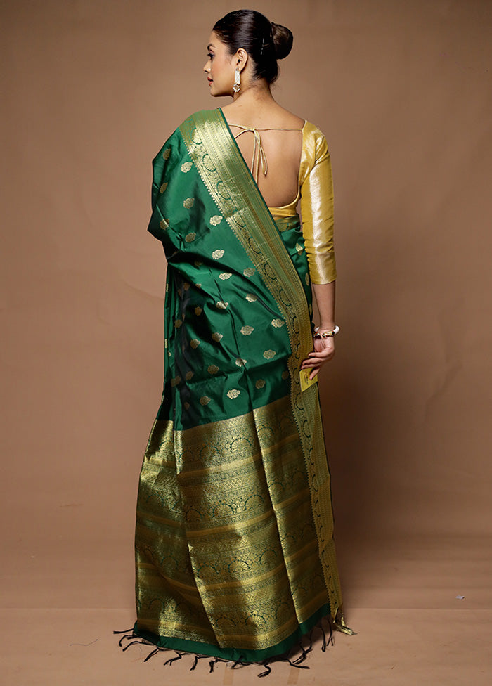 Green Kanjivaram Silk Saree With Blouse Piece Fashion Style For Sale