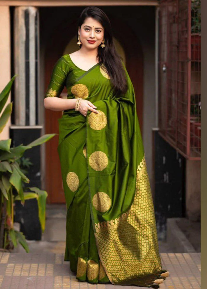 Green Banarasi Silk Saree With Blouse Piece Discount Online