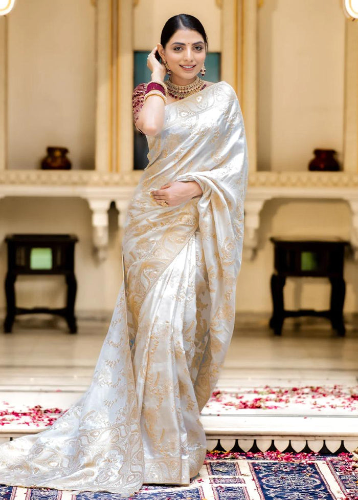 White Banarasi Silk Saree With Blouse Piece Outlet Locations Sale Online