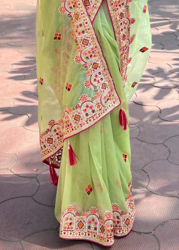 Green Spun Silk Saree With Blouse Piece 2025 New