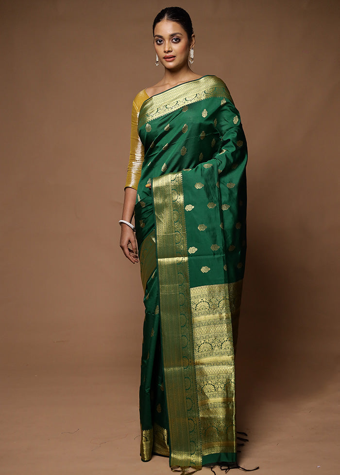 Green Kanjivaram Silk Saree With Blouse Piece Fashion Style For Sale