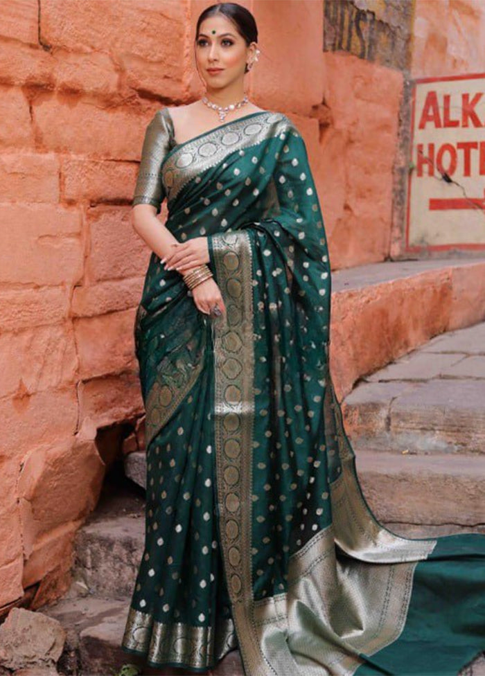 Green Banarasi Silk Saree With Blouse Piece Newest Online